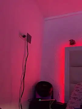 hpcouplee420 online show from 04-16-26, 09:54