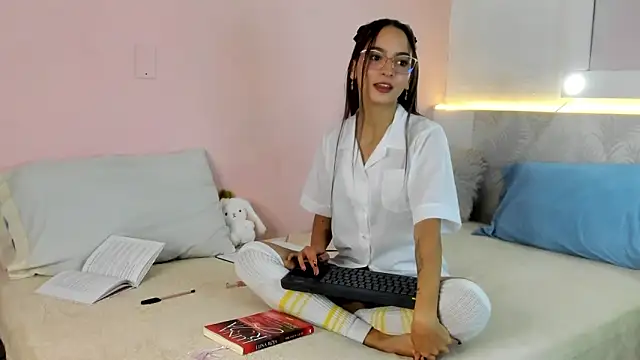 Daphne Rosse online show from 04-09-26, 11:49