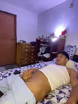 Maximiliano walker online show from 04-08-26, 06:26