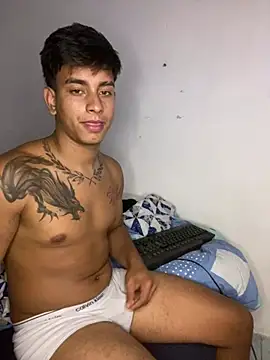 Maximiliano walker online show from 04-04-26, 06:09