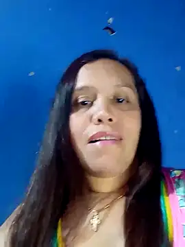 Snapshot of alexandra-queen chatting on 05-06-26, 01:53 alexandra-queen online show from 05-06-26, 01:53