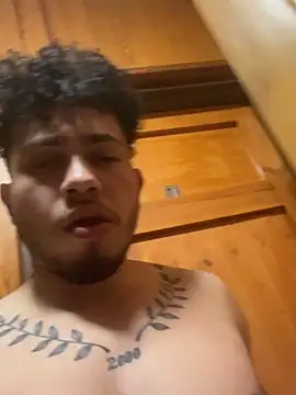 Darwinhot13 online show from 03-25-26, 01:39