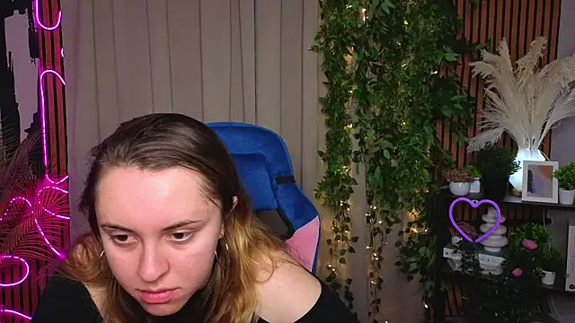 LucyMendoza online show from 03-25-26, 03:00