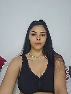 Snapshot of Crissdesire chatting on 06-26-26, 01:39 Crissdesire online show from 06-26-26, 01:39