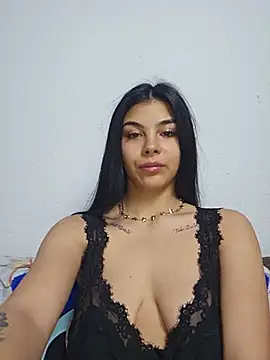 Snapshot of Crissdesire chatting on 06-20-26, 05:56 Crissdesire online show from 06-20-26, 05:56