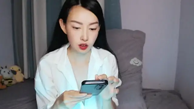 Snapshot of anan_882 chatting on 04-10-26, 05:14 anan 882 online show from 04-10-26, 05:14