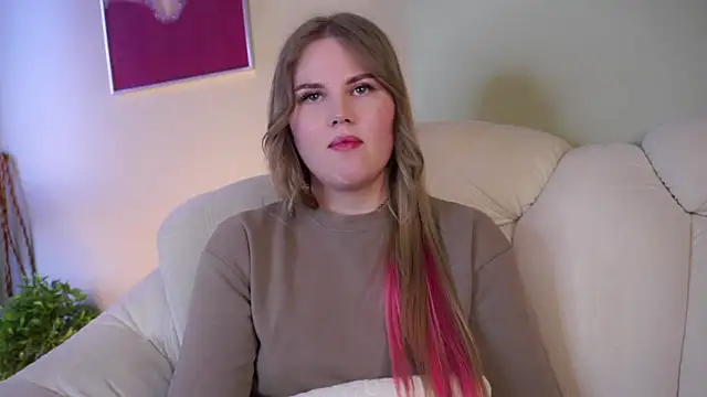 PaulinaBigley online show from 04-07-26, 11:45