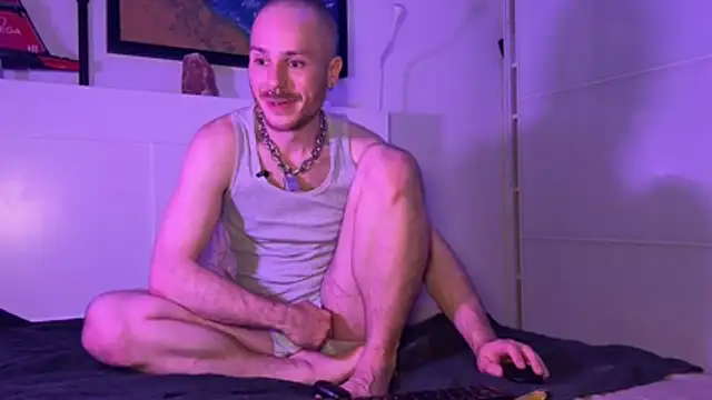 Snapshot of konlxxx chatting on 05-14-26, 01:13 konlxxx online show from 05-14-26, 01:13