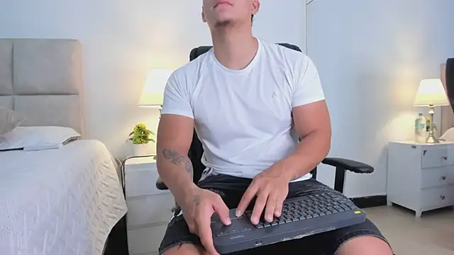 Chriss Diamond online show from 05-09-26, 07:50