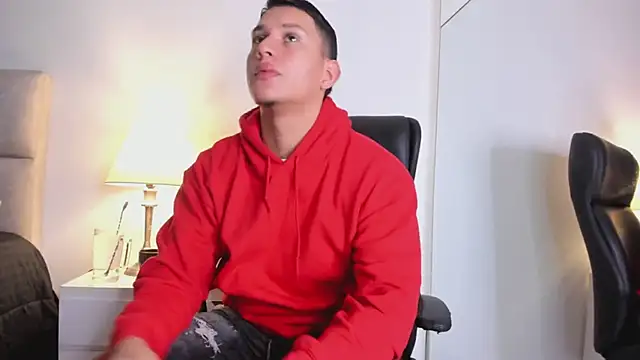 Chriss Diamond online show from 06-17-26, 07:57