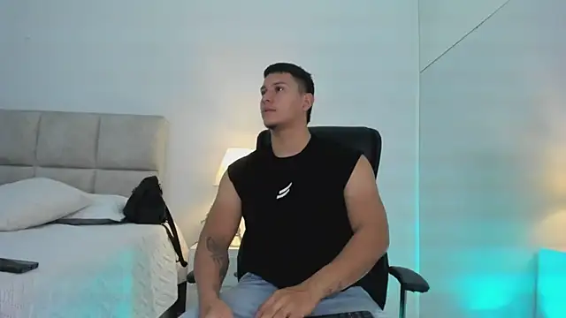 Chriss Diamond online show from 05-15-26, 03:15