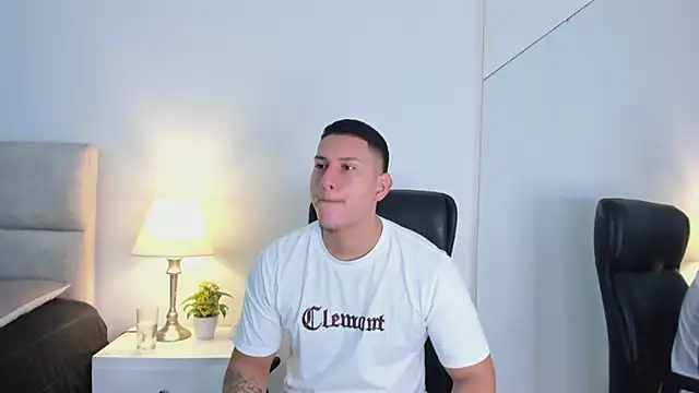 Chriss Diamond online show from 06-06-26, 08:36