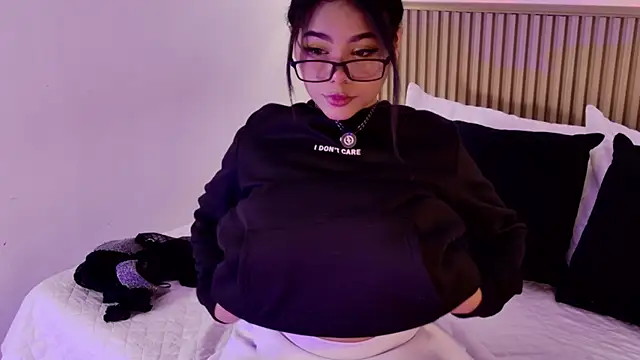 Aly leee online show from 04-10-26, 12:56