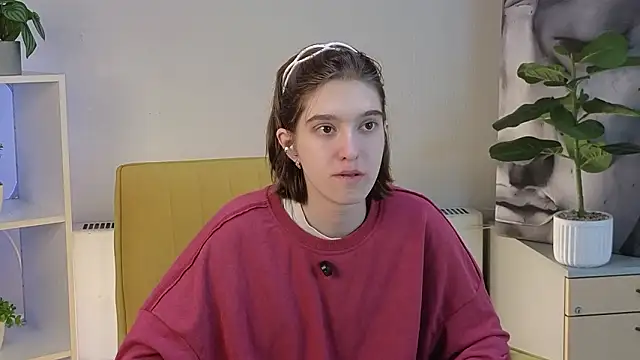 Snapshot of EtheleneBedell chatting on 03-26-26, 07:17 EtheleneBedell online show from 03-26-26, 07:17