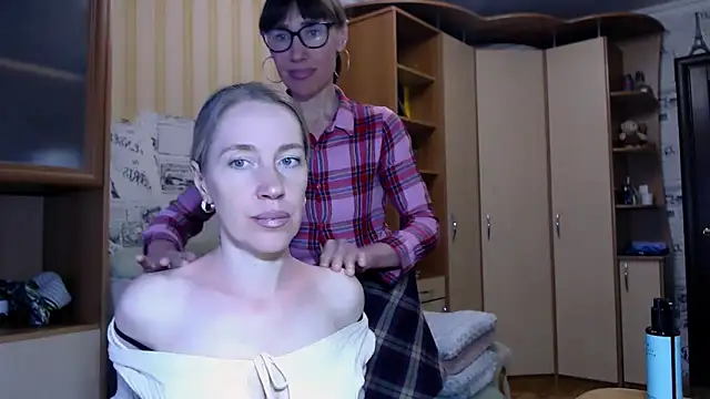 Snapshot of LadyL2026 chatting on 03-28-26, 12:17 LadyL2026 online show from 03-28-26, 12:17