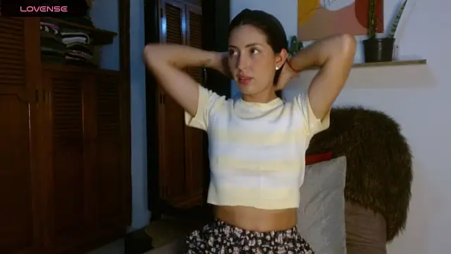 Snapshot of ivanna_dl chatting on 05-06-26, 02:15 ivanna dl online show from 05-06-26, 02:15
