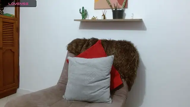 Snapshot of ivanna_dl chatting on 04-18-26, 01:08 ivanna dl online show from 04-18-26, 01:08