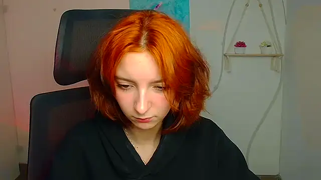 Snapshot of Butterfly_Milly chatting on 03-31-26, 12:18 Butterfly Milly online show from 03-31-26, 12:18