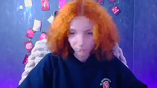 Snapshot of Butterfly_Milly chatting on 07-09-26, 06:25 Butterfly Milly online show from 07-09-26, 06:25