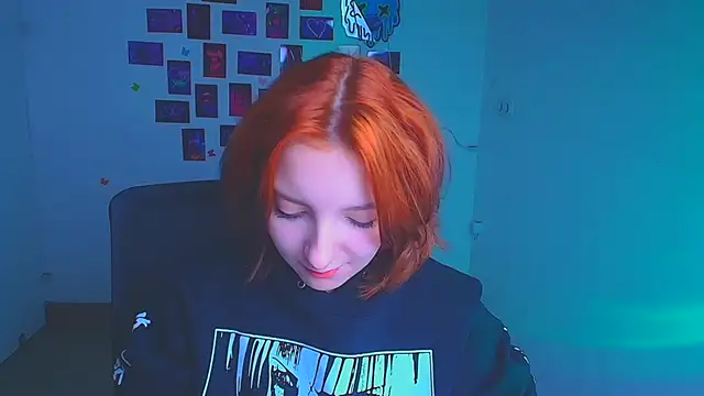 Snapshot of Butterfly_Milly chatting on 03-27-26, 12:39 Butterfly Milly online show from 03-27-26, 12:39