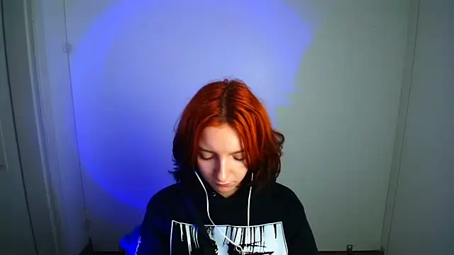 Snapshot of Butterfly_Milly chatting on 05-14-26, 01:19 Butterfly Milly online show from 05-14-26, 01:19