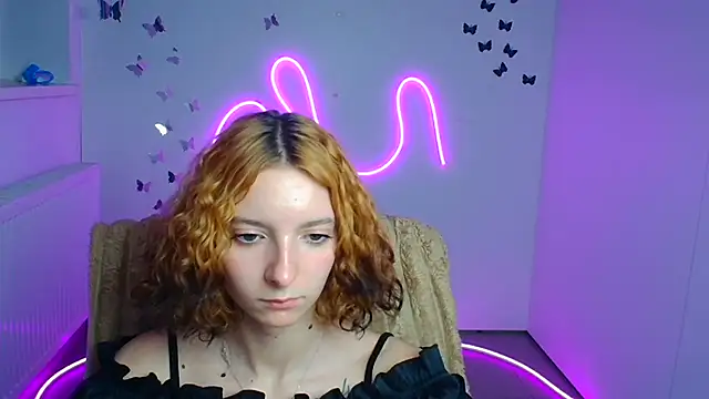 Snapshot of Butterfly_Milly chatting on 06-25-26, 12:32 Butterfly Milly online show from 06-25-26, 12:32