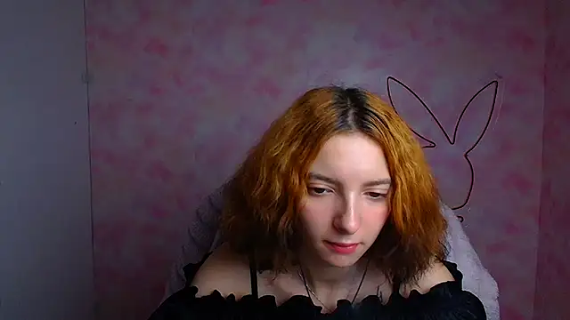 Snapshot of Butterfly_Milly chatting on 06-30-26, 05:51 Butterfly Milly online show from 06-30-26, 05:51