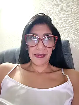Snapshot of SamanthaRosse01_ chatting on 04-23-26, 01:45 SamanthaRosse01 online show from 04-23-26, 01:45