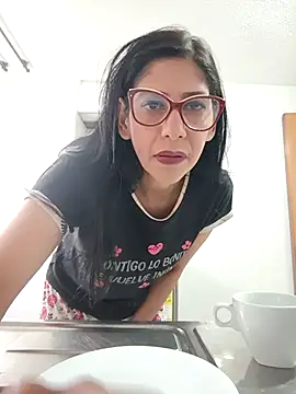Snapshot of SamanthaRosse01_ chatting on 04-19-26, 05:47 SamanthaRosse01 online show from 04-19-26, 05:47
