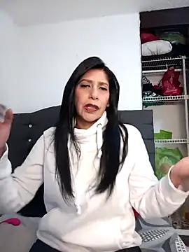 Snapshot of SamanthaRosse01_ chatting on 04-08-26, 04:19 SamanthaRosse01 online show from 04-08-26, 04:19