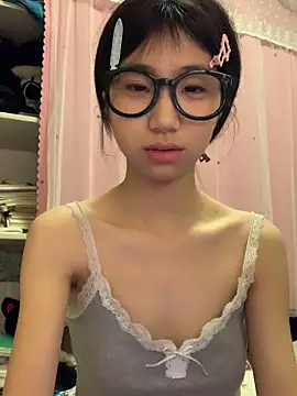 Snapshot of nina5201 chatting on 04-07-26, 03:58 nina5201 online show from 04-07-26, 03:58