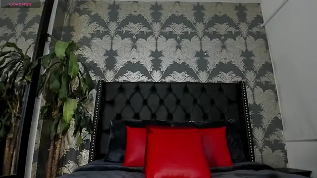 Snapshot of Pamela_di_angelo chatting on 05-24-26, 04:12 Pamela di angelo online show from 05-24-26, 04:12