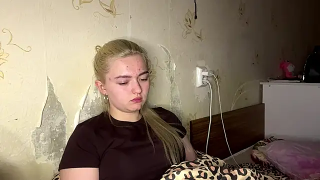 Snapshot of Sophia_Blonde chatting on 04-24-26, 01:18 Sophia Blonde online show from 04-24-26, 01:18
