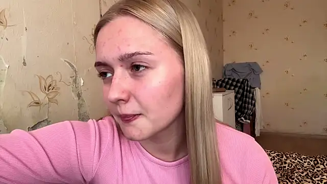Snapshot of Sophia_Blonde chatting on 04-16-26, 02:18 Sophia Blonde online show from 04-16-26, 02:18