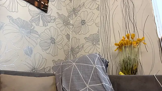 Snapshot of KiraNice1 chatting on 03-26-26, 07:06 KiraNice1 online show from 03-26-26, 07:06