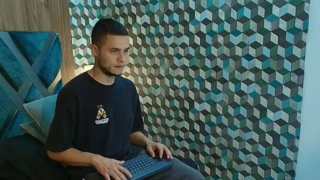 Snapshot of Joaho_Fernandez chatting on 05-07-26, 09:18 Joaho Fernandez online show from 05-07-26, 09:18