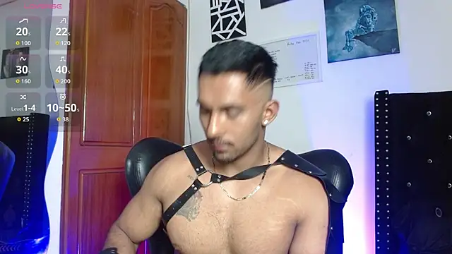 Snapshot of romanpearce_ chatting on 04-30-26, 07:32 romanpearce online show from 04-30-26, 07:32