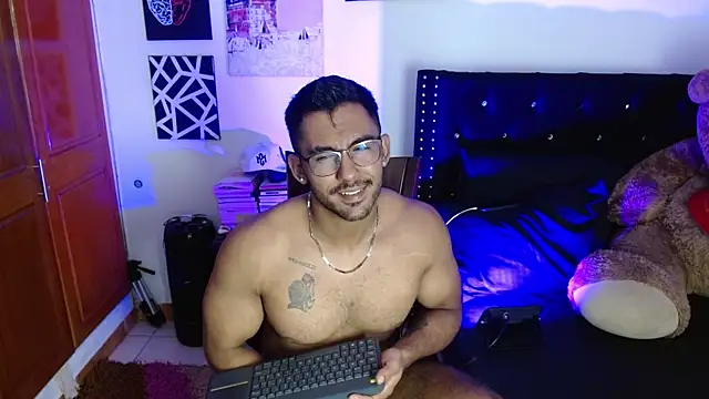 romanpearce  online show from 07-11-26, 07:47