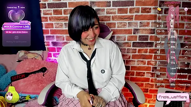 Snapshot of fresa_Wafflera chatting on 04-18-26, 07:58 fresa Wafflera online show from 04-18-26, 07:58