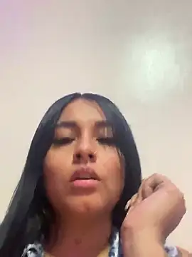 Snapshot of allissonSaenz chatting on 03-26-26, 04:44 allissonSaenz online show from 03-26-26, 04:44