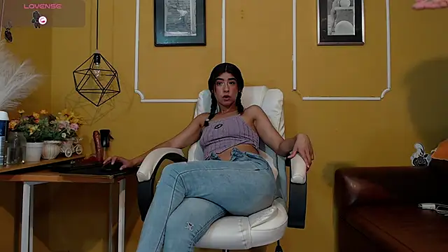 AmericaMillan ds online show from 04-13-26, 01:26