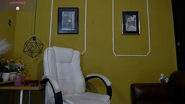 AmericaMillan ds online show from 04-12-26, 10:29