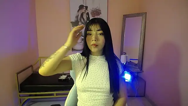 Snapshot of Soffi_x_x_ chatting on 04-09-26, 03:41 Soffi x x online show from 04-09-26, 03:41