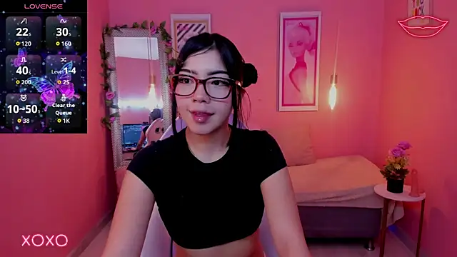 Soffi x x  online show from 06-25-26, 02:20
