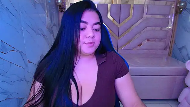 Snapshot of luna__r_ chatting on 04-22-26, 03:13 luna r online show from 04-22-26, 03:13