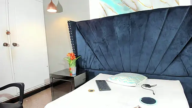 Sara Hanks online show from 03-28-26, 02:18