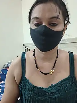 Snapshot of HeartlessGirl chatting on 06-30-26, 07:30 HeartlessGirl online show from 06-30-26, 07:30
