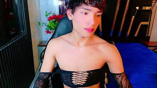 Snapshot of IsaacNovaa chatting on 04-26-26, 01:30 IsaacNovaa online show from 04-26-26, 01:30