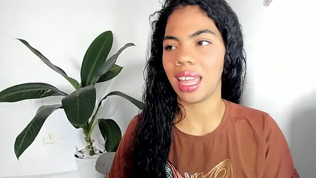 DakotaStills  online show from 04-14-26, 12:43