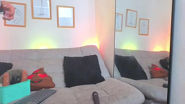 CharlotteCopper  online show from 04-19-26, 10:27